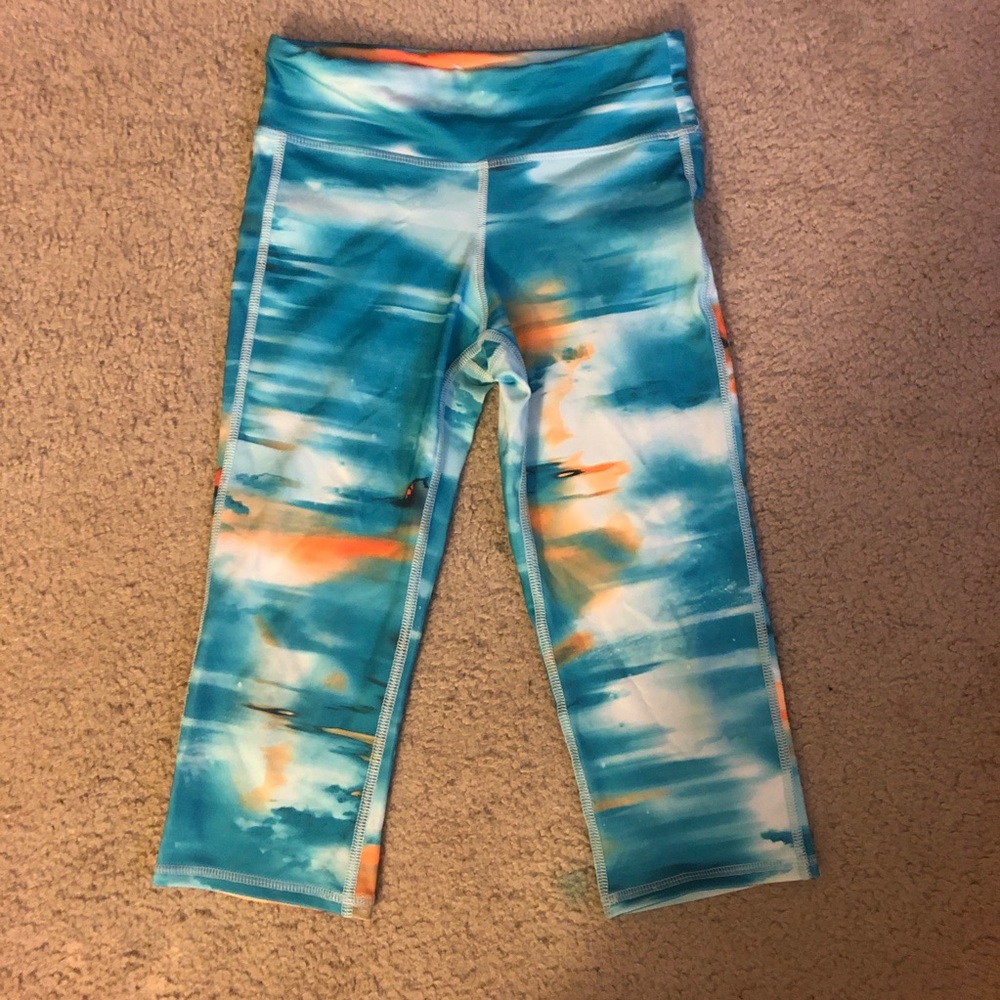 4/$20 Old Navy Girl’s Workout Capri Leggings